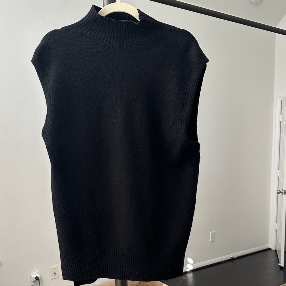 Athleta wool and cashmere Black Sleeveless oversized Sweater XS high neck